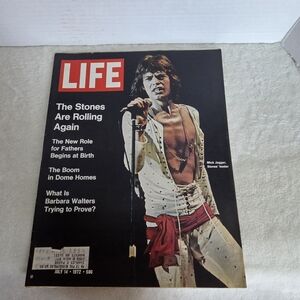 LIFE MAGAZINE - July 14, 1972 - Mick Jagger Cover and Barbara Walters feature